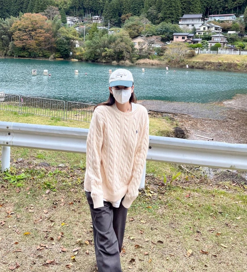 강민경·크리스탈·김나영 니트 코디, 기본색도 이렇게 재미있네요