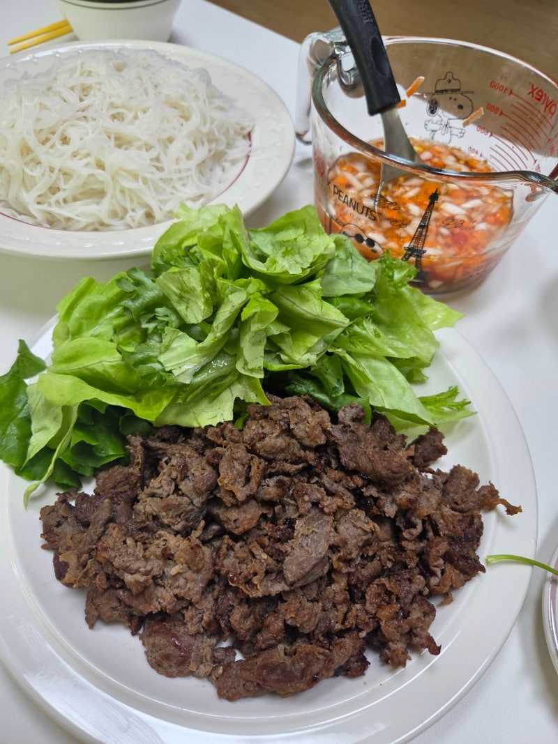 주말메뉴 집에서 만드는 베트남 쌀국수 요리 '분짜'