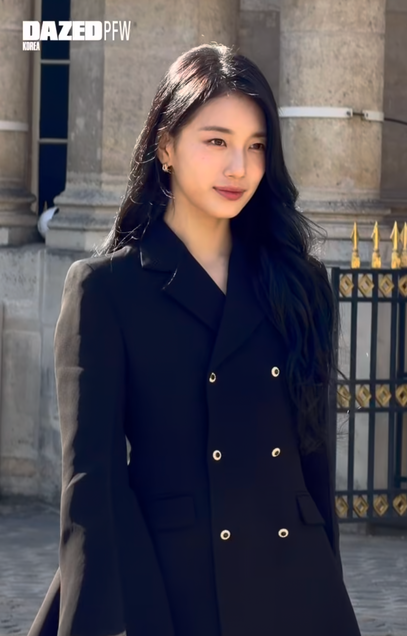 수지 셀린느 2027 여름 컬렉션｜파리 패션위크 올블랙룩, 역시 셀린느의 얼굴