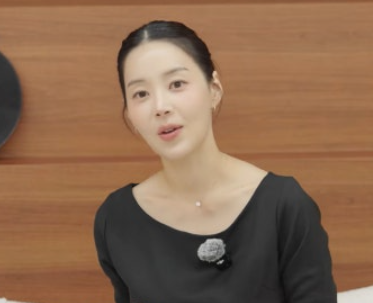 "선비처럼 얌전한 줄 알았는데" 배우 한지혜가 밝힌 6세 연상 검사 남편의 반전 실체