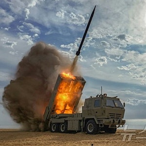 북한, 동해상으로 미상 발사체 발사 DMZ 지뢰 폭발 12일 만에 무력 도발