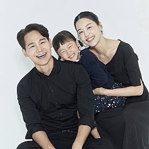 "벌써 결혼 16년차라니" 한지혜, 검사 남편 정혁준과 리마인드 웨딩사진 공개 '정혁준 검사는 ....