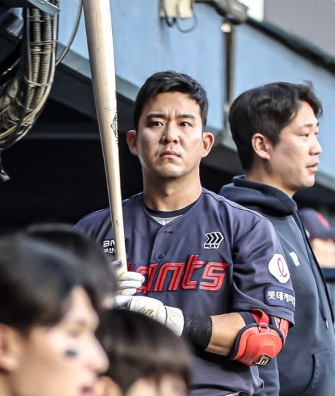 “김태형이 데려오자고 했는데 결국 은퇴라니…” 롯데 김민성, 1476안타 남기고 떠난다