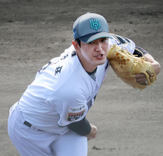 '고영표 완봉쇼' kt, 매직넘버 '4'… 삼성 6연승 2위 확보·KIA LG 1차 추격 ⚾