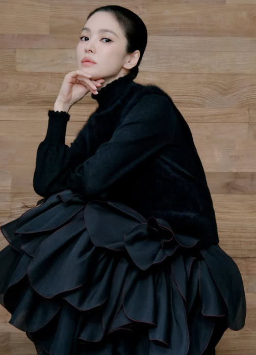"She's Always Been Pretty, But Her Aura is at Its Peak Now... The Reason 40-Something Song Hye-kyo Has Changed"