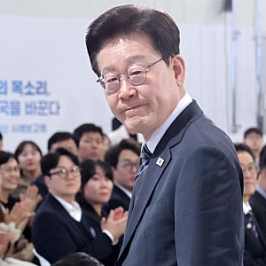 “대사 소환까지 검토한다?” 이재명 우크라 사과 요구, 초치와 소환은 왜 다른 조치인가