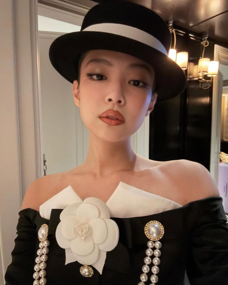 제니 따라 누드 립 시도했다가… 색만 따라 고르면 실패하는 이유