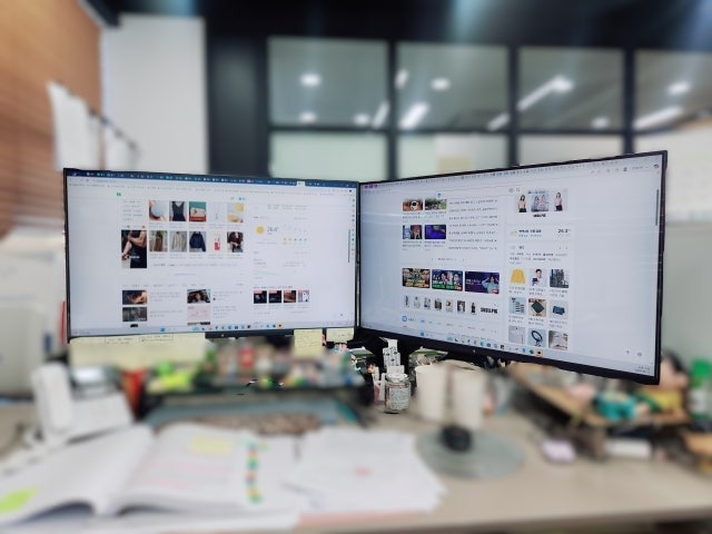 카멜마운트 AMADS 듀얼 벽면 밀착형 모니터 거치대 모니터암, 공간 활용의 혁신을 경험하다