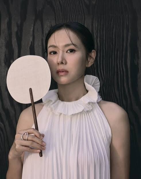 손예진 찢청 가죽자켓 입고 밤거리 근황 현빈이 찍어줬나