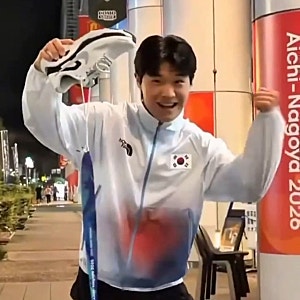 박승수 전역모 인증샷에 최우진 지뢰 연상 세리머니까지.. 축구 병역특례 논란 하루 만에 사....