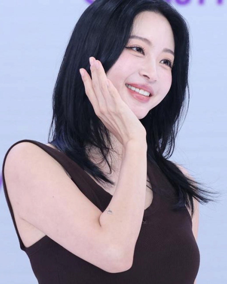 한예슬, 임신설 부인했는데 또 시선 쏠렸다…68만 유튜브는 왜 2년째 멈췄나