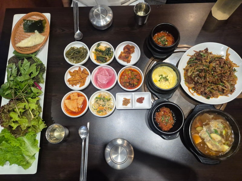 하남시 돌쇠쌈밥 | 푸짐한 제육쌈밥 엄마가 해준듯한 건강한 하남미사 한식 쌈밥