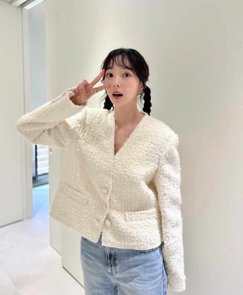 채수빈 트위드 자켓 코디, 청바지 하나로 이렇게 예쁠 일?