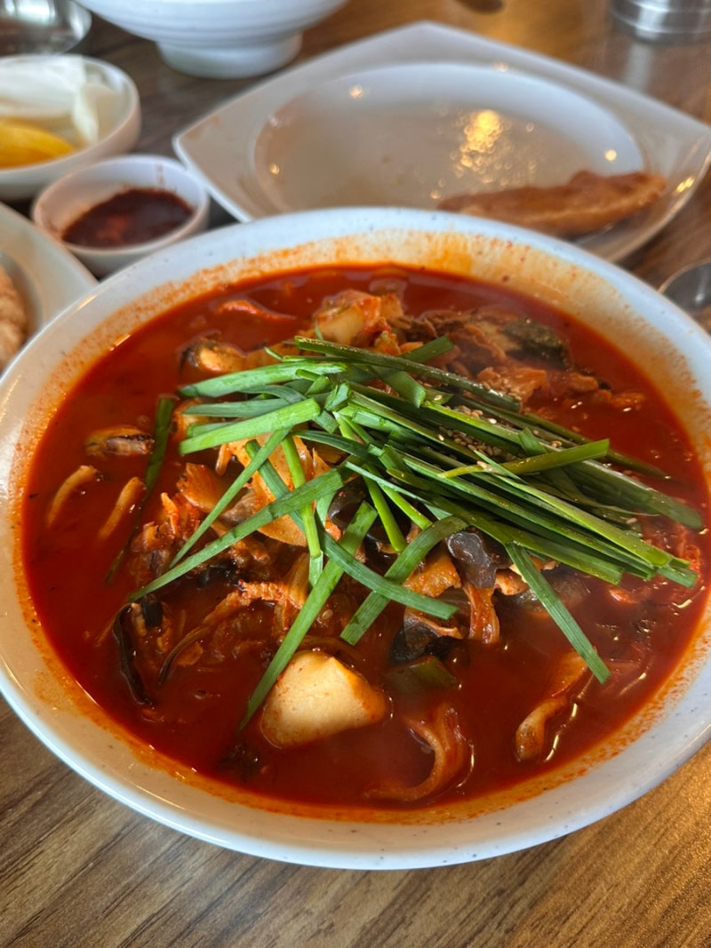 [경기/시흥] 불향 가득한 짬뽕으로 소문난 웨이팅 맛집 '진짬뽕 진차이나' 솔직후기