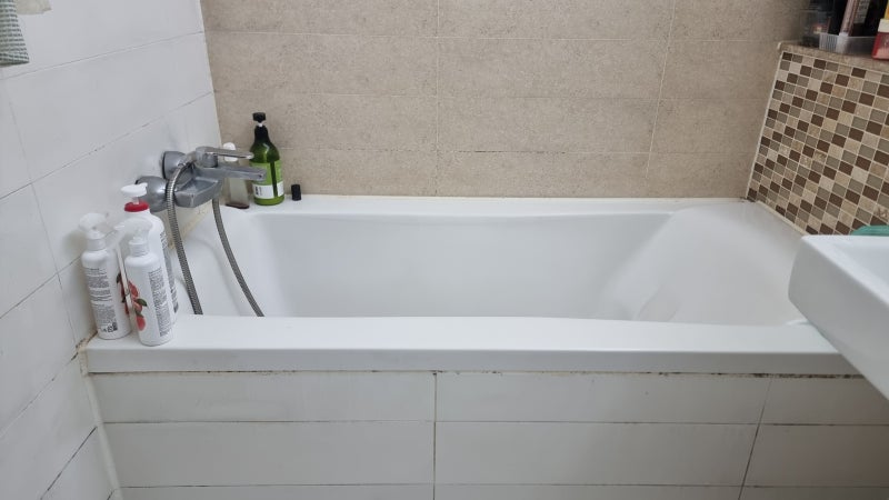 욕실 청소해도 물때가 또 생긴다면, 이것부터 바꿔보세요