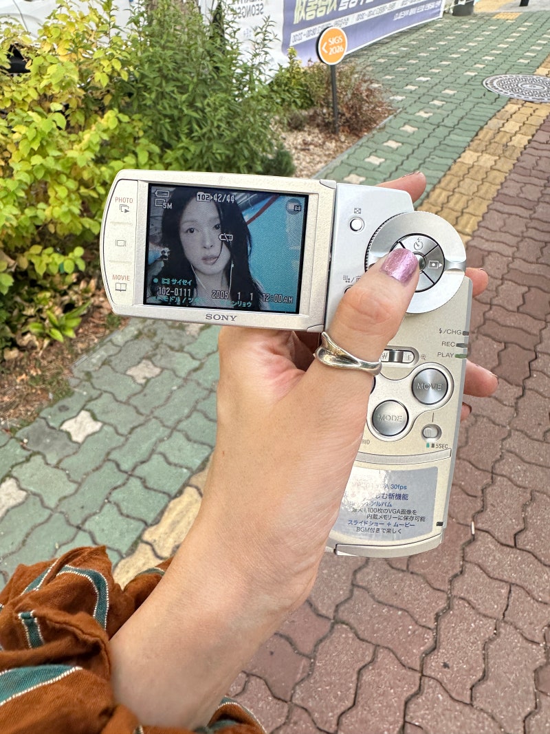 감성 빈티지캠 소니 사이버샷 dsc m2 디카 들고 성수동 콧바람,, 일상작례