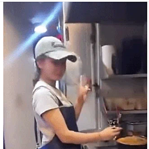 베트남 식당 조롱 논란? “일주일 된 썩은 생선” 매운탕 영상 확산…손님 비하 발언까지