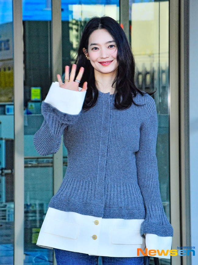 신민아 프로필 나이 키 학력 데뷔 리즈 김우빈 결혼, 재혼 황후 나비에 파리 출국 근황