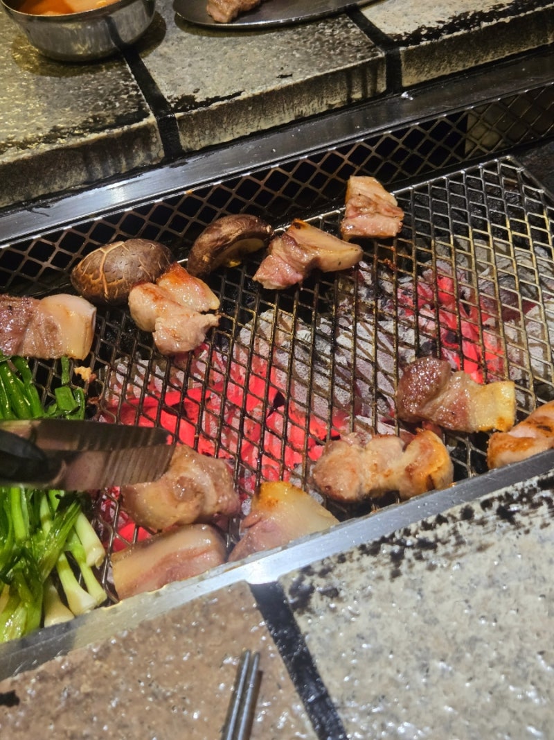 [을지로 맛집] 산청숯불가든 소금구이｜웨이팅해서 먹어본 재래식 소금구이 & 볶음밥, 임산....