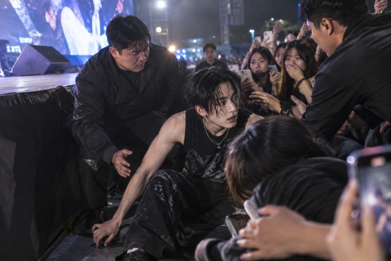 올데프 타잔 건대축제 추락 사고, 관객부터 챙긴 순간과 크라우드서핑 논란