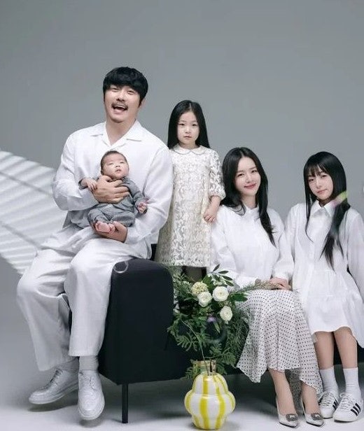 “KCM 결혼 왜 14년 만·15년 만 둘 다?”…아이 셋 낳고 오늘 예식, ‘세 딸 아빠’도 사실 아니....