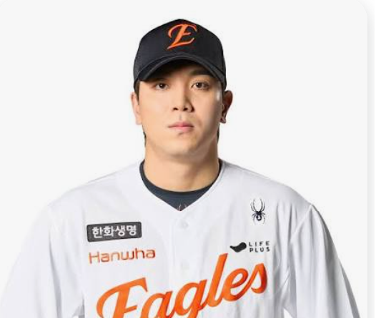 "3할 친 선수도 떠났는데 왜 남았을까" 한화 유로결, 6명 방출 뒤 예상 밖 생존에 마지막 기회....