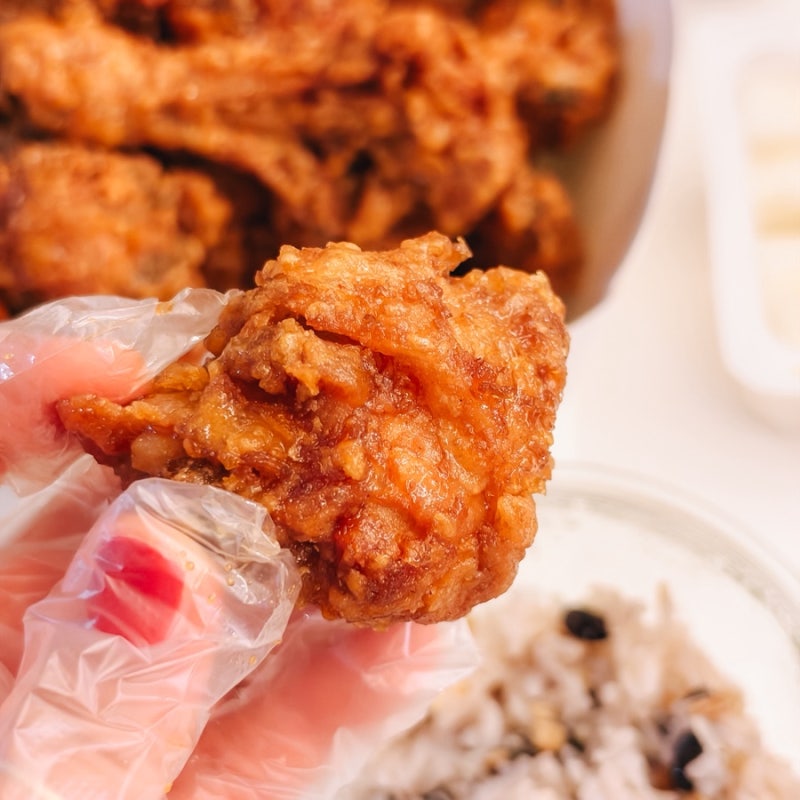 BHC 쏘이갈릭킹 허니 후기 | 칼로리, 맵기 솔직 리뷰