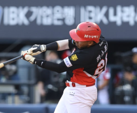 "고의4구가 독이됐다" KIA 타이거즈 카스트로, LG가 김도영을 거르고 승부한 이유는? 결국 마지....