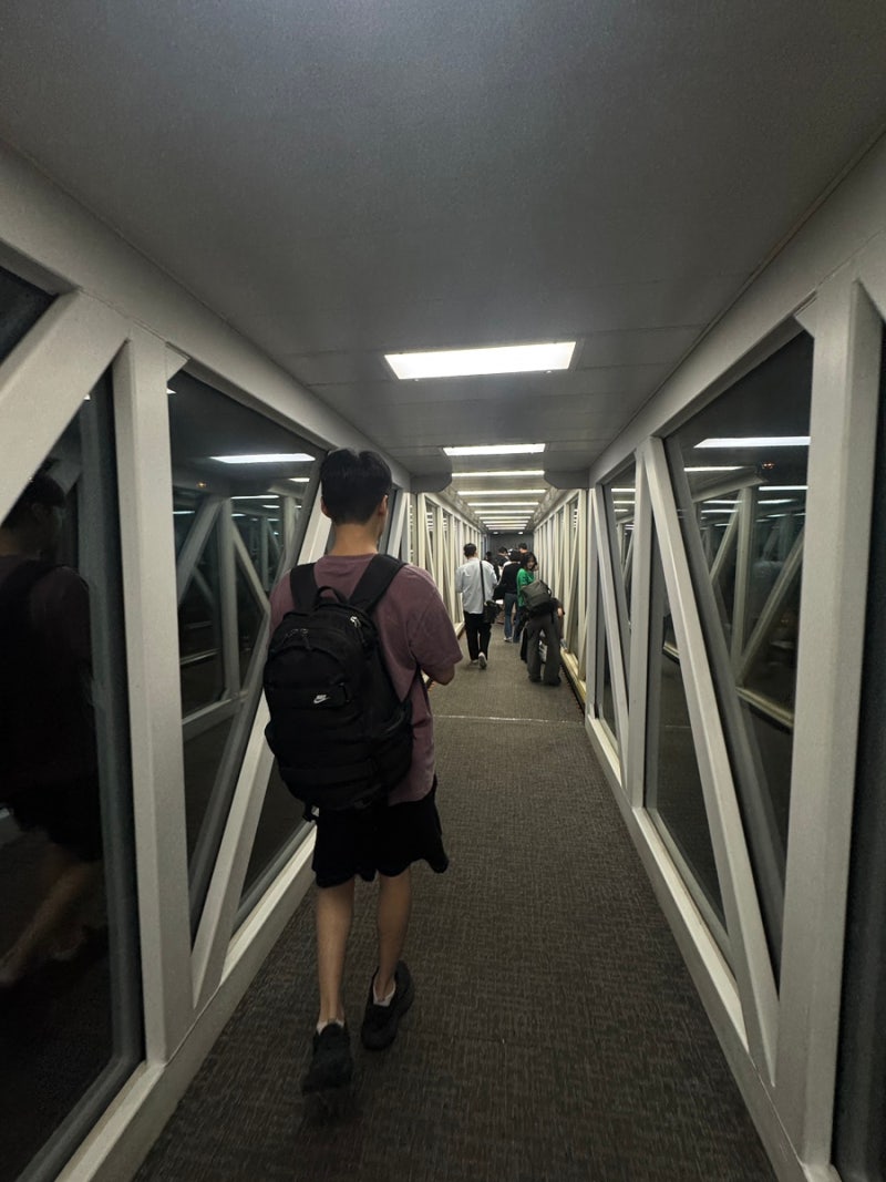 김포공항에서 인천공항 가는법, 리무진 막차 놓치고 공항철도 탐