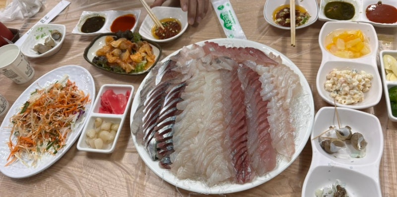 [속초] 속초중앙시장 횟집 추천 설악횟집 내돈내산 후기 (+만석닭강정 본점 웨이팅)