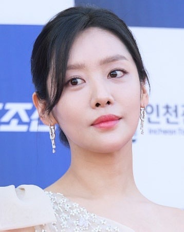 “한 시간 넘게 코피가 안 멈췄다” 차주영, 결국 활동까지 중단하고 받은 수술