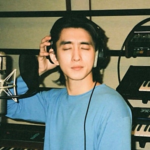 한지민과 결별설 잠잠해졌는데… 최정훈 두 달 만에 “사는 건 재미있기도, 그렇지 않기도”