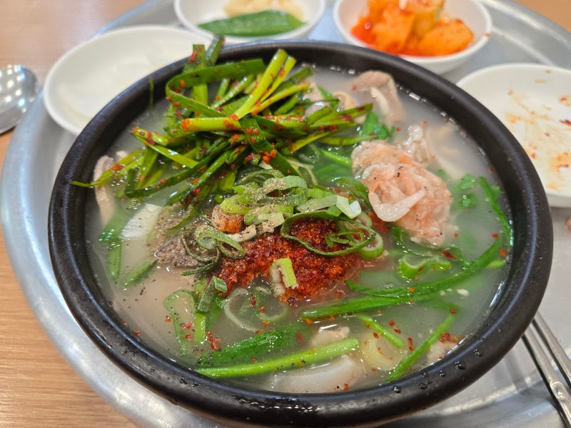 부산 해운대시장 돼지국밥 맛집, 현지인이 찾는 노포 형제전통돼지국밥 섞어국밥 후기