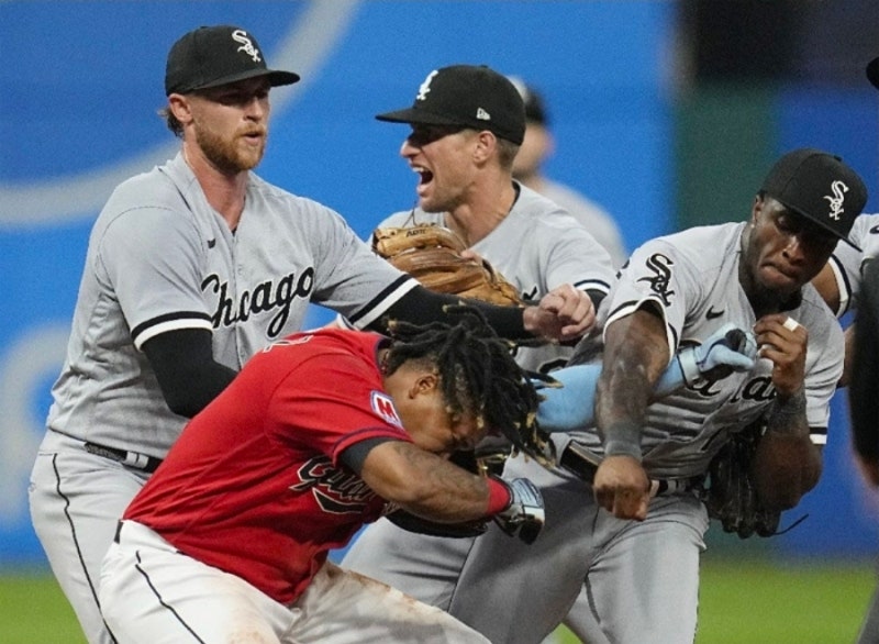 [MLB] 클리블랜드 안방서 굴욕 줬다! 화이트삭스, 완벽한 투타 조화로 ALDS 1차전 기선제압