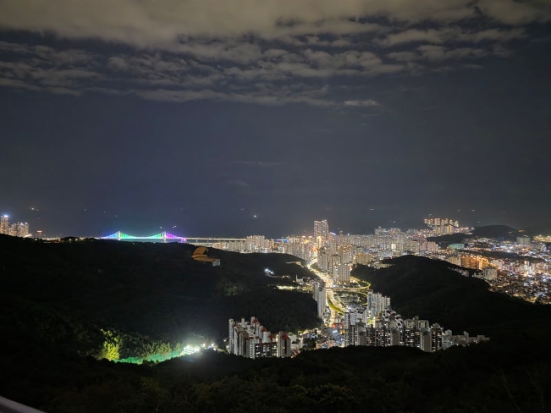 부산 야경명소 황령산전망대 후기 | 주차 팁, 봉수대, 아이랑 가기 좋은 야경 코스