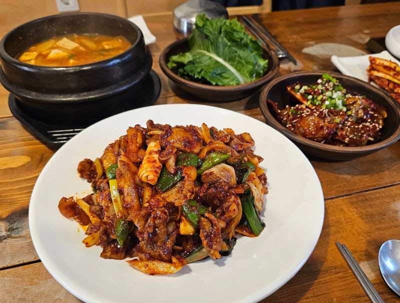 창원 가로수길 맛집 삼거리식당, 블루리본 점심 밥집 한식 백반 후기