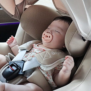 SUV 싼타페 신생아 카시트 싸이벡스 제로나 Gi 안정적 배면각도 한달후기