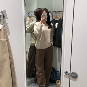 UNIQLO 유니클로 배기 배럴 레그진,플러피 캐시미어 니트 실착 후기