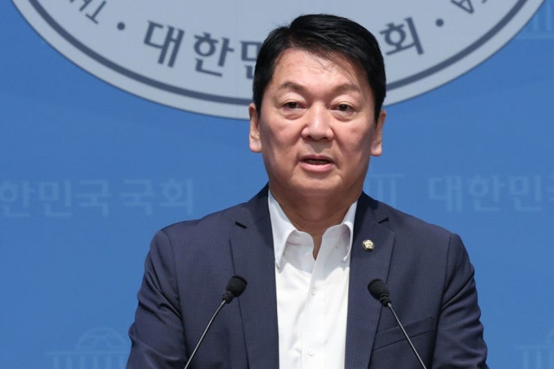 안철수, '군면제 자랑' 축구선수 직격…"군대가 혐오시설인가, 국민 배려 잊어선 안 돼" 일침