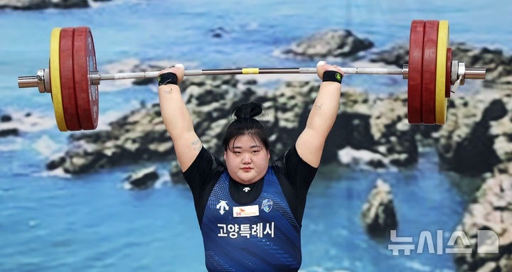 박혜정 합계 300kg 은메달! 최중량급 2회 연속 AG 메달