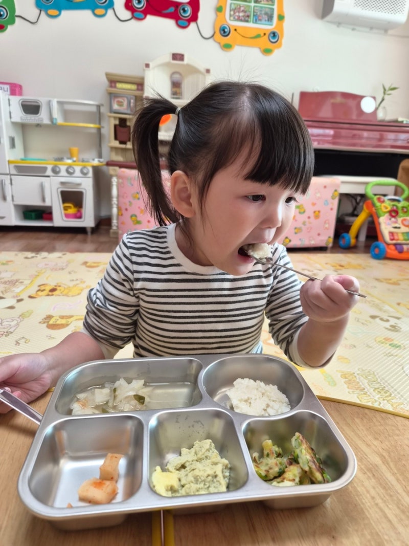 어린이집식판 어린이집준비물 갑자기 준비하게 된 도시락통
