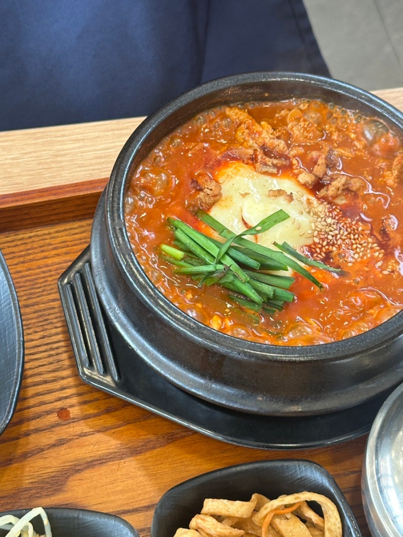 강릉 짬뽕순두부 맛집 추천, 이색메뉴 치즈짬뽕순두부 + 순한맛 초당모꼬지 후기