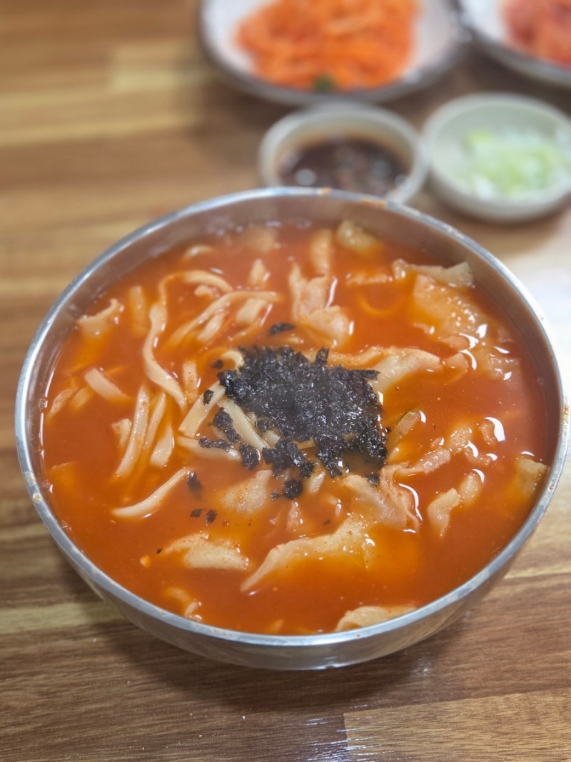 강원 속초 l 오픈전 웨이팅등록은 기본 시원 얼큰 담백한 칼국수,수제비 & 칼제비맛집 옛날수....
