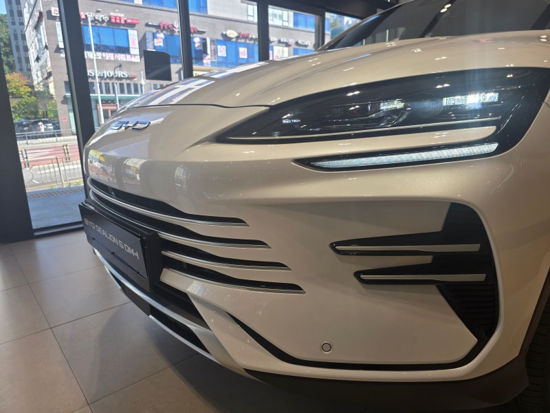 BYD 씨라이언 6 DM-i전기차의 효율성/주행감과 하이브리드의 편리함을 한 번에