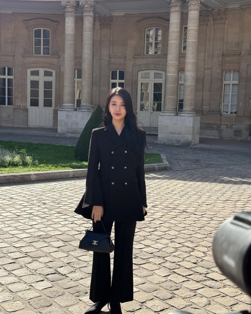 배수지 파리 셀린느쇼 착장 235만원 부티까지 공개