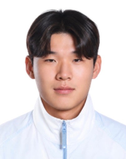 “금메달 따고 웃을 일만 남았는데…” 최우진, ‘절뚝→신발 속 금메달’ 세리머니 논란에 ....