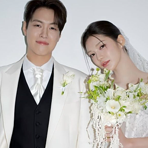 나인뮤지스 또 한 명의 품절녀 탄생…조가빈(소진)♥황민수 결혼식서 눈물 쏟은 멤버