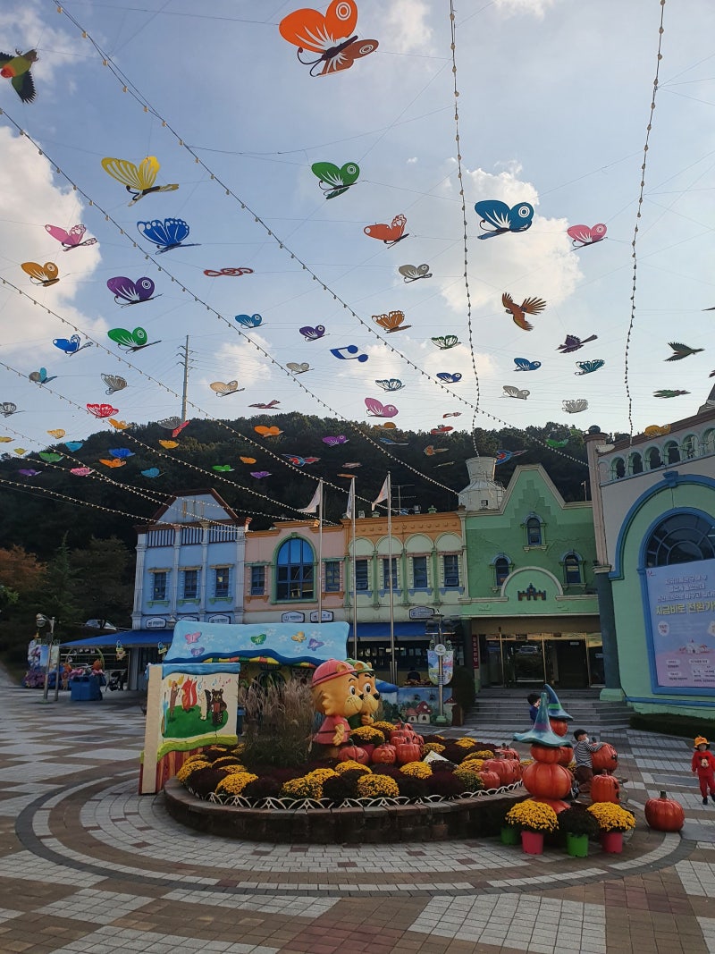 Daejeon O-World Night Opening: Rides and Admission Ticket Discounts