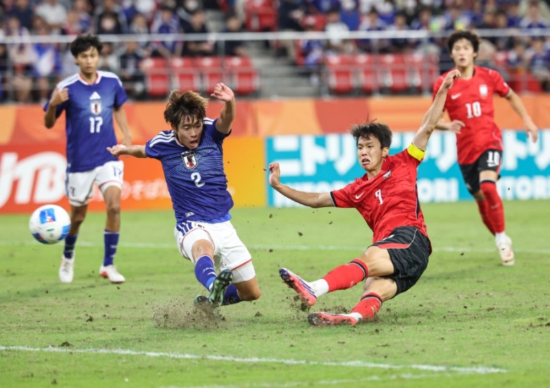 아시안게임 축구 병역혜택 행동 태도 문제, 선수 3명 사과