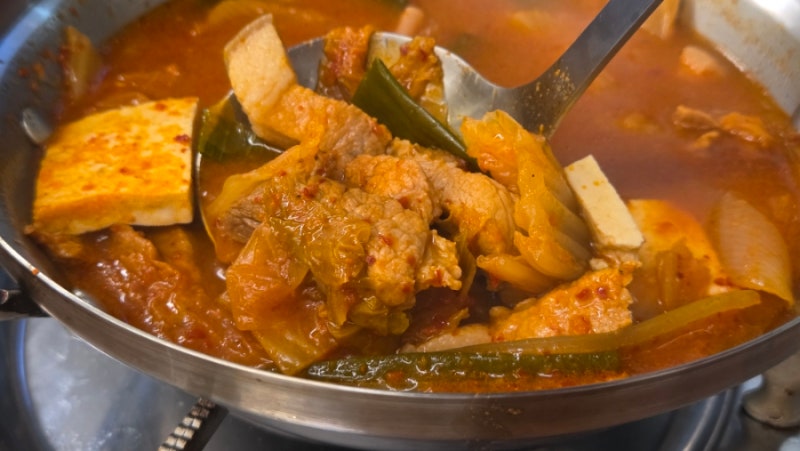 고미숙 김치찌개 구로디지털단지 혼밥 후기
